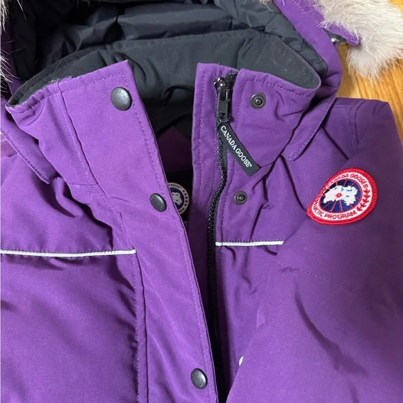 Canada Goose Juniper Parka size L/G 14-16